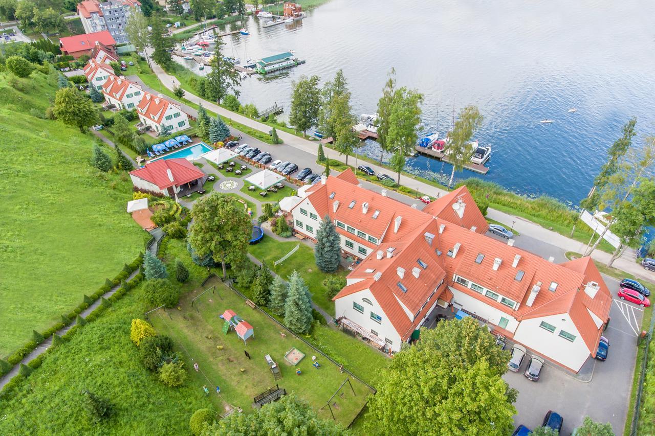 Wille Amax Mikołajki Luaran gambar